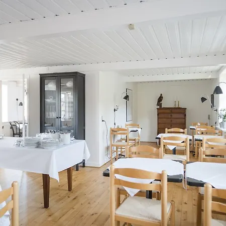 Holmegaard Guest house 2*