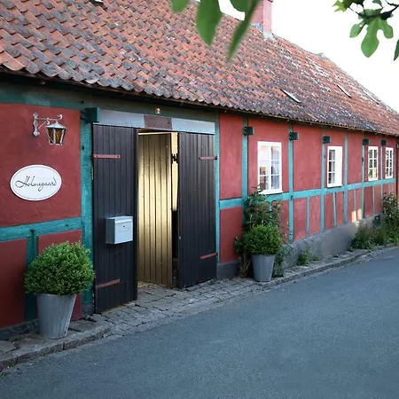 Holmegaard Gæstehus 3*